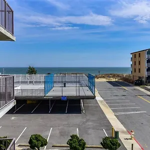 Holiday home Ocean Front Sea Terrace 209 Heated Pool, Ocean City